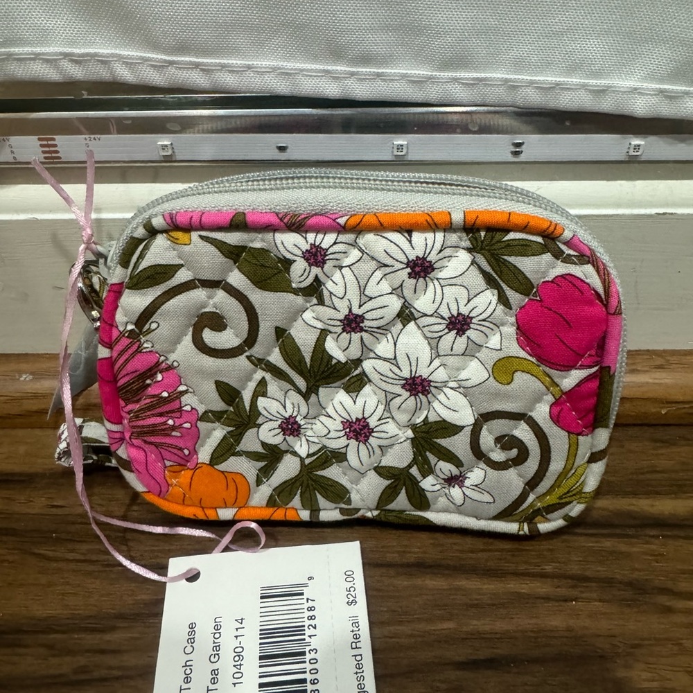 Tech case Vera Bradley tea garden pattern